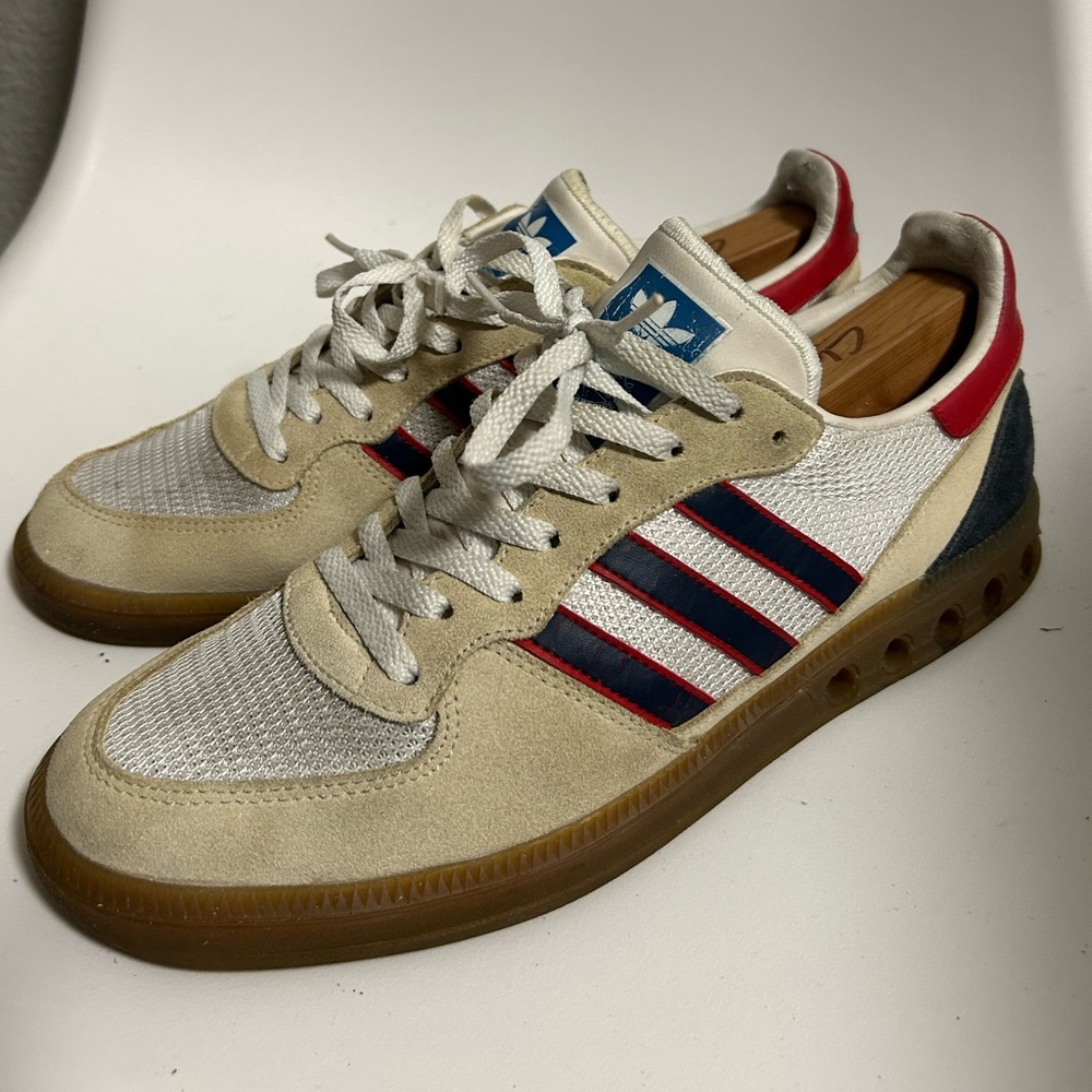 100% Authentic & Rare!! 
Men's Adidas Handball OG (Pre-Own/Vintage)